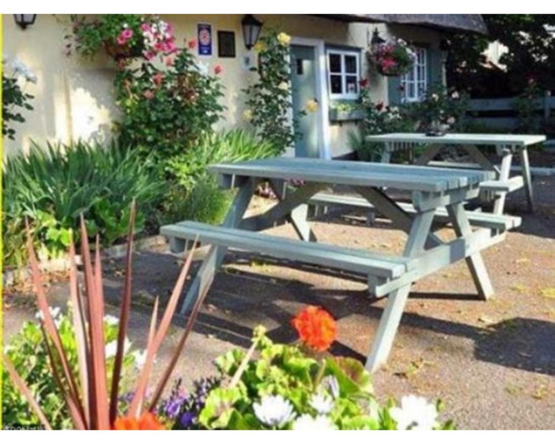 John Barleycorn Hotel Duxford Eksteriør billede